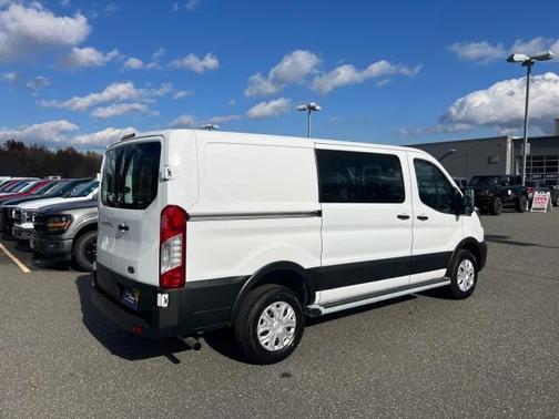 2024 Ford Transit-250 