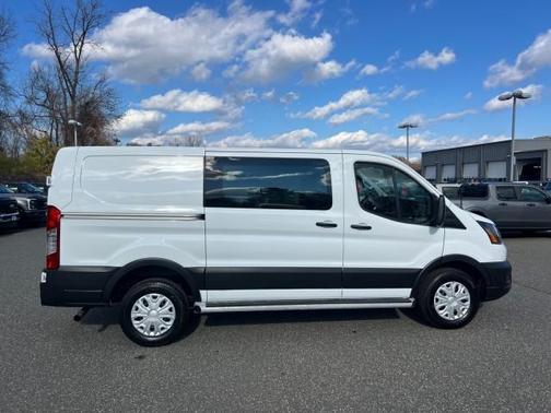2024 Ford Transit-250 