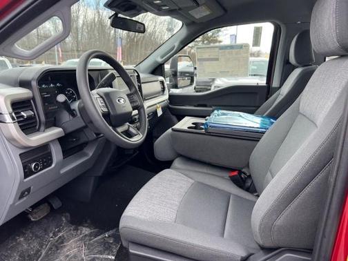 2025 Ford F-350 XLT