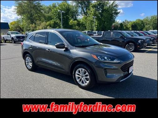 Magnetic Metallic 2020 Ford Escape SE