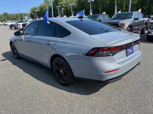 Urban Gray Pearl 2025 Honda Accord SE