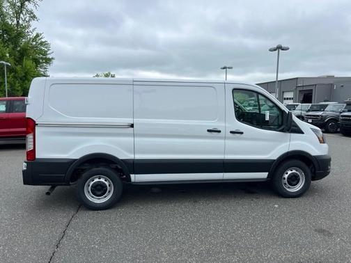2025 Ford Transit-150 