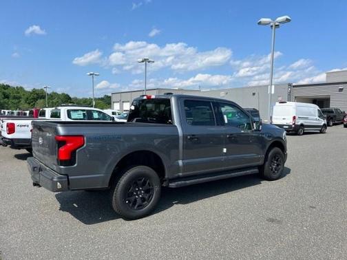 2025 Ford F-150 Lightning XLT