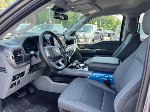 2025 Ford F-150 Lightning XLT