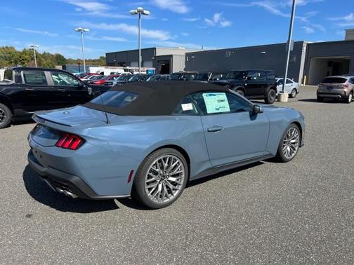 2025 Ford Mustang EcoBoost Premium