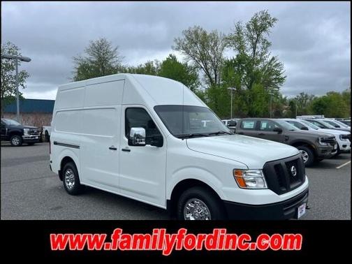 2019 Nissan NV Cargo NV2500 HD SV V6/SV V8