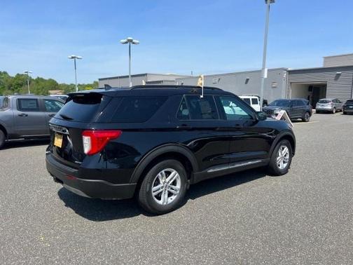 Agate Black Metallic 2021 Ford Explorer XLT