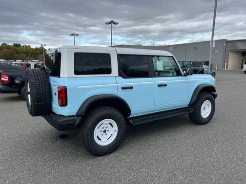 2025 Ford Bronco Heritage Edition