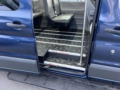 2018 Ford Transit-250 148 WB Medium Roof Cargo