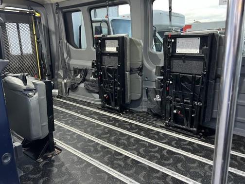 2018 Ford Transit-250 148 WB Medium Roof Cargo