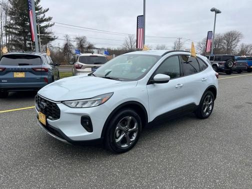 Space Silver 2025 Ford Escape ST-Line Select