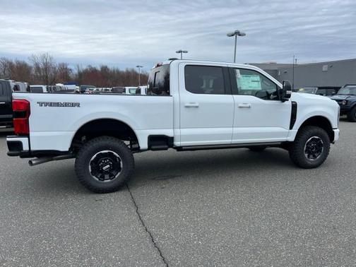 2025 Ford F-350 Lariat Super Duty