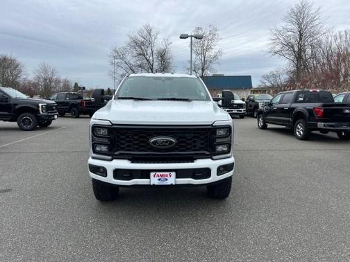 2025 Ford F-350 Lariat Super Duty