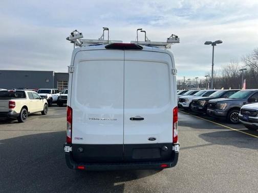 2018 Ford Transit-250 148 WB Medium Roof Cargo