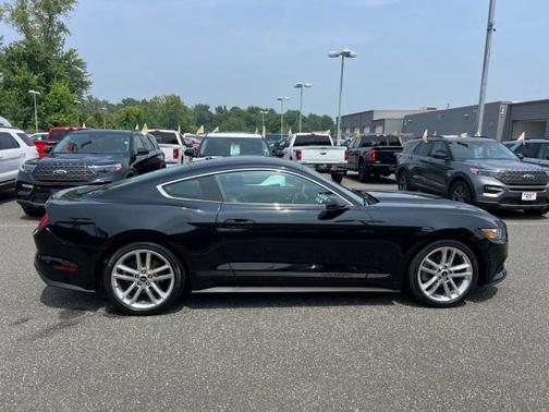 2017 Ford Mustang EcoBoost Premium
