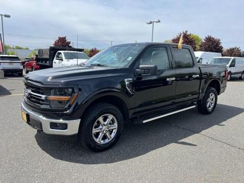 Agate Black Metallic 2025 Ford F-150 XLT