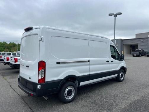 2025 Ford Transit-250 148 WB Medium Roof Cargo