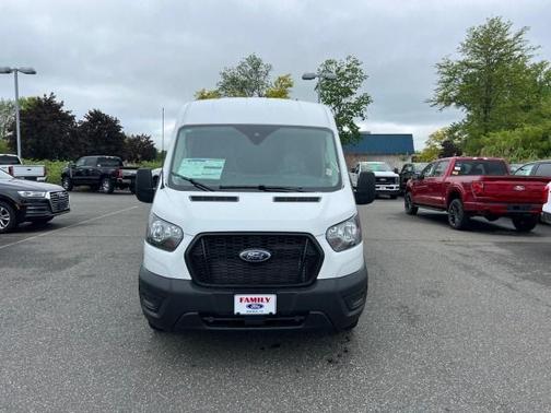 2025 Ford Transit-250 148 WB Medium Roof Cargo