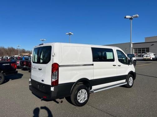 2024 Ford Transit-250 