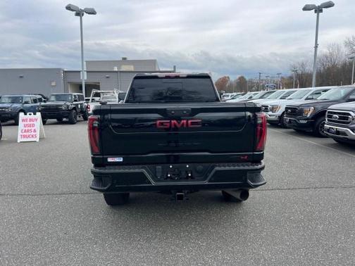 2024 GMC Sierra 2500 AT4