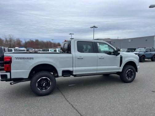 2025 Ford F-350 Lariat Super Duty