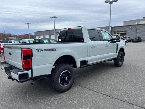 2025 Ford F-350 Lariat Super Duty
