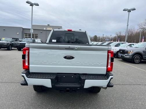 2025 Ford F-350 Lariat Super Duty