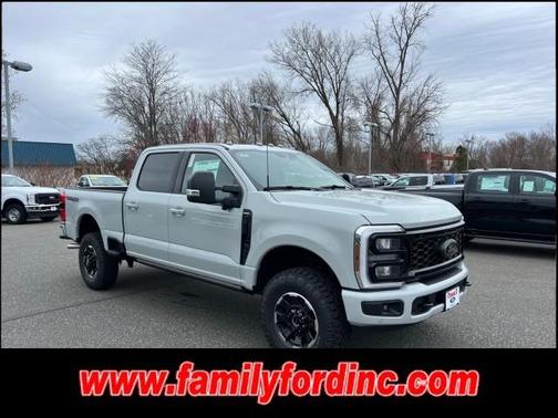 2025 Ford F-350 Lariat Super Duty