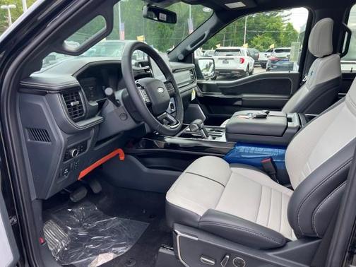 2025 Ford F-150 Lightning Platinum