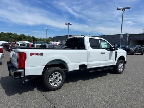 2026 Ford F-350 XLT
