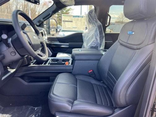 2025 Ford F-350 Platinum