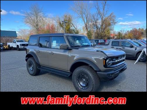 2025 Ford Bronco Outer Banks
