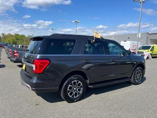Dark Matter Gray Metallic 2024 Ford Expedition XLT