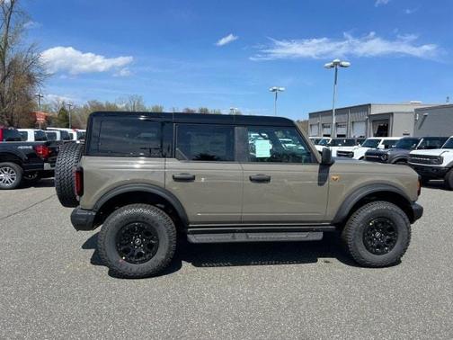 Gray 2026 Ford Bronco Badlands