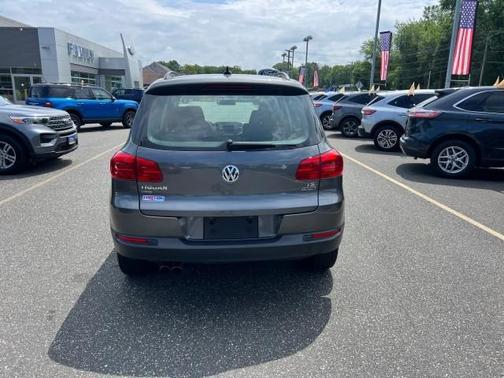 2018 Volkswagen Tiguan Limited 2.0T