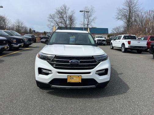 Star White 2023 Ford Explorer XLT