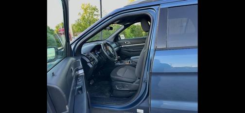 Blue Metallic 2018 Ford Explorer XLT