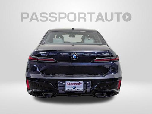Carbon Black Metallic 2026 BMW 760 xDrive