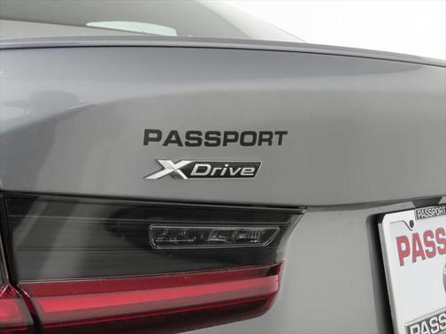 2025 BMW 330 i xDrive