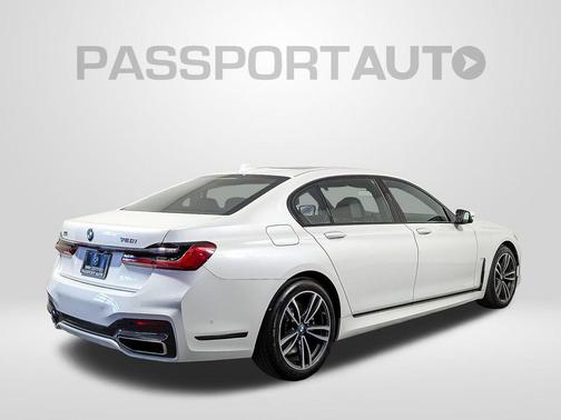 2022 BMW 750 i xDrive