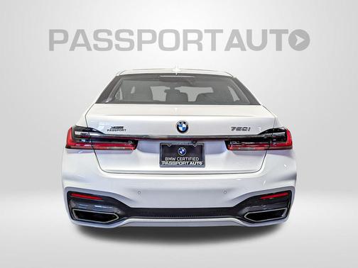 2022 BMW 750 i xDrive