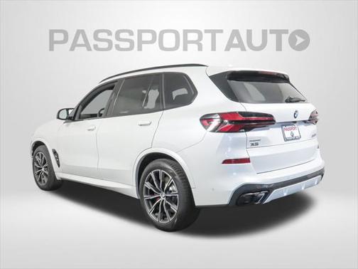 2025 BMW X5 M60i