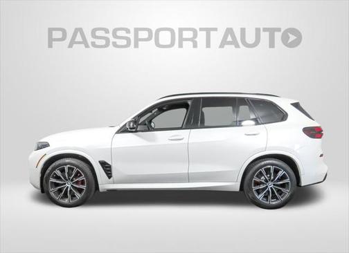 2025 BMW X5 M60i