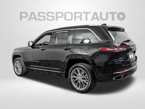 2023 Jeep Grand Cherokee Summit