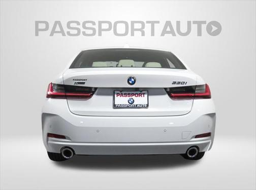 2025 BMW 330 i xDrive