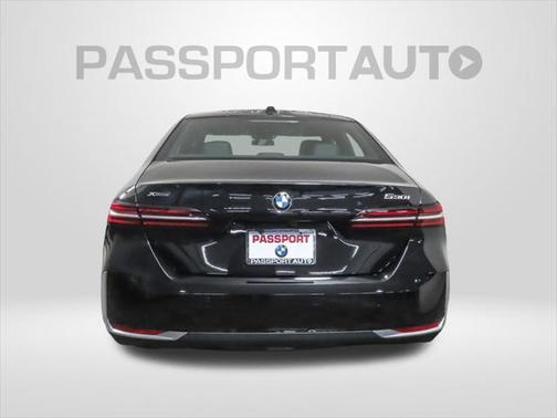 2025 BMW 530 i xDrive