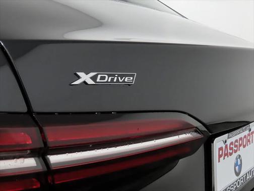 2025 BMW 530 i xDrive