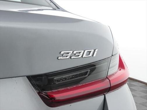 2025 BMW 330 i xDrive