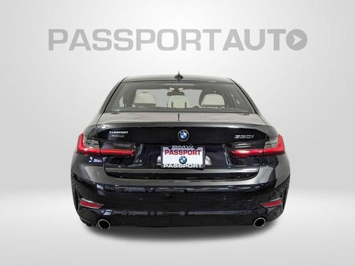 Black Sapphire Metallic 2019 BMW 330 xDrive