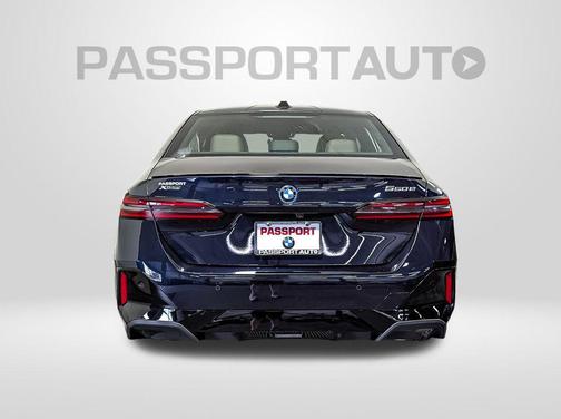 2025 BMW 550e xDrive